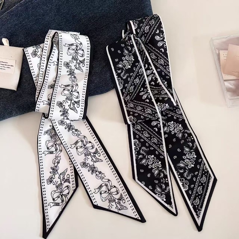 Women Bags White - وشاح طويل مزدوج الوجهين بنقشة بيزلي