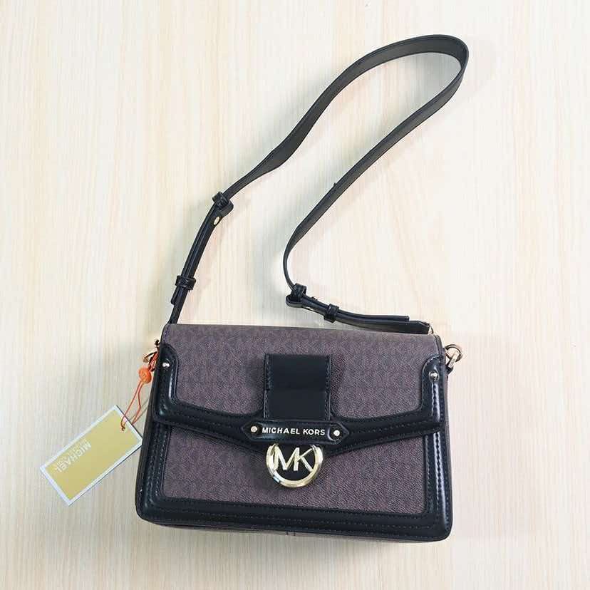 حقائب مايكل كورس الجديدة ذات ا - مراجعة Women Bags High End Brands وسعره