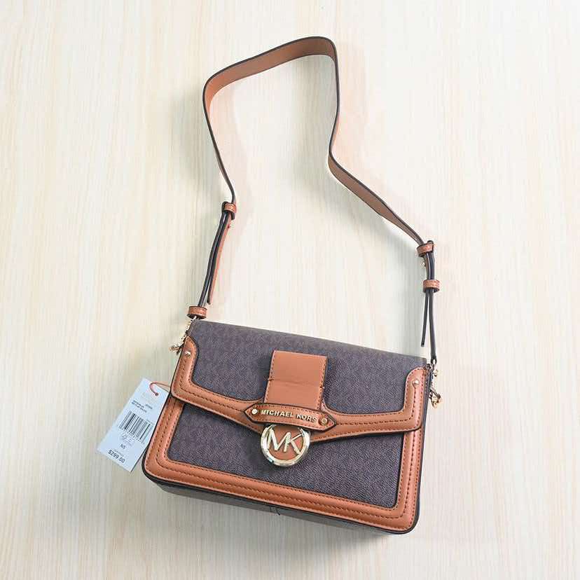حقائب مايكل كورس الجديدة ذات ا - مراجعة Women Bags High End Brands وسعره