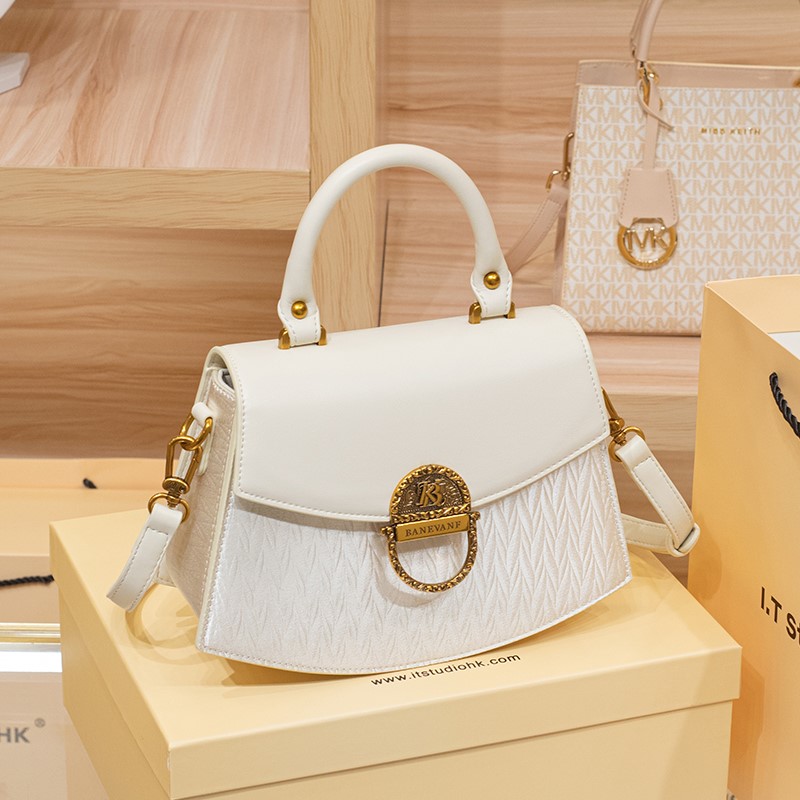 حقيبة يد خفيفة ماركة فاخرة للن - مراجعة Women Bags High End Brands وسعره