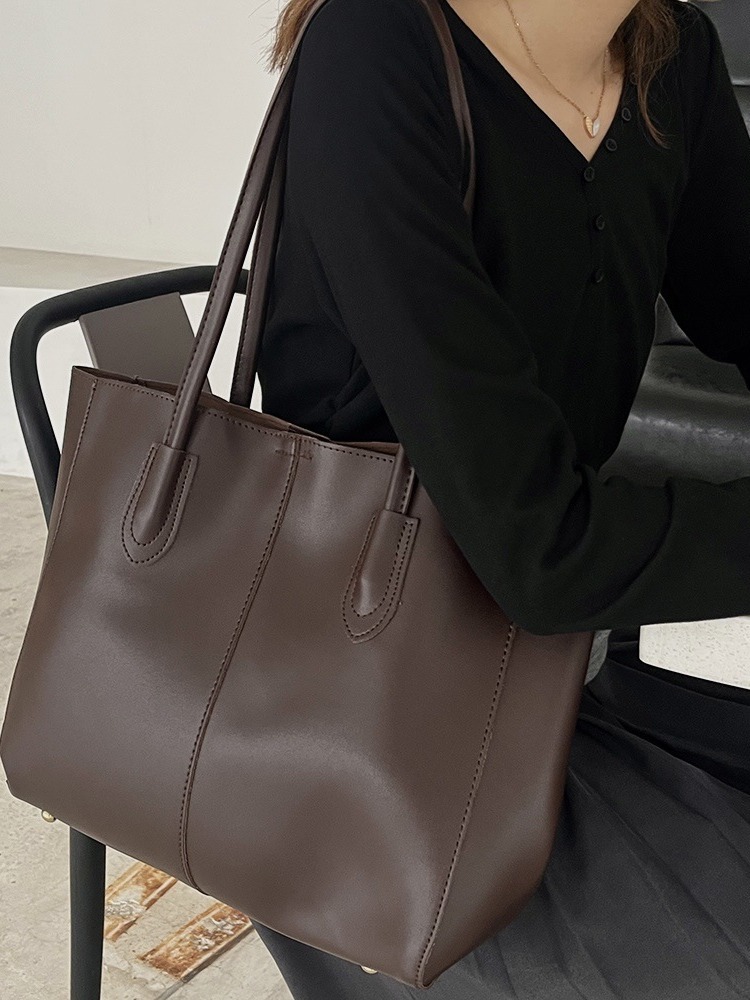 CGCBAG مصمم الأزياء الفاخرة ال - مراجعة Women Bags For Airport وسعره