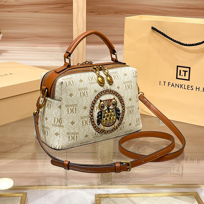 حقيبة يد نسائية ماركة 2025 خري - مراجعة Women Bags High End Brands وسعره