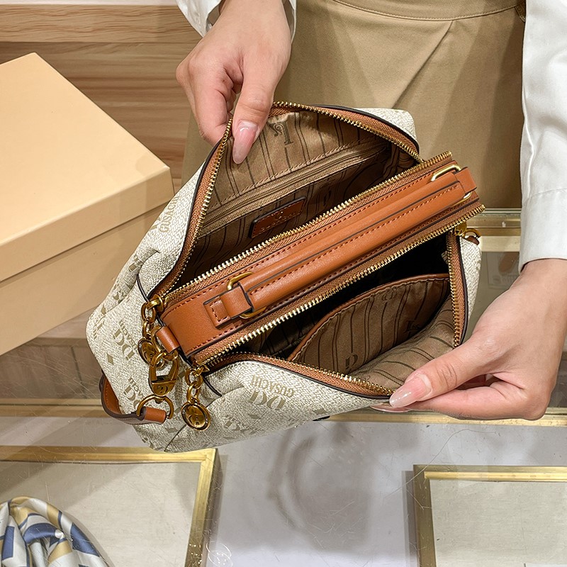 حقيبة يد نسائية ماركة 2025 خري - مراجعة Women Bags High End Brands وسعره