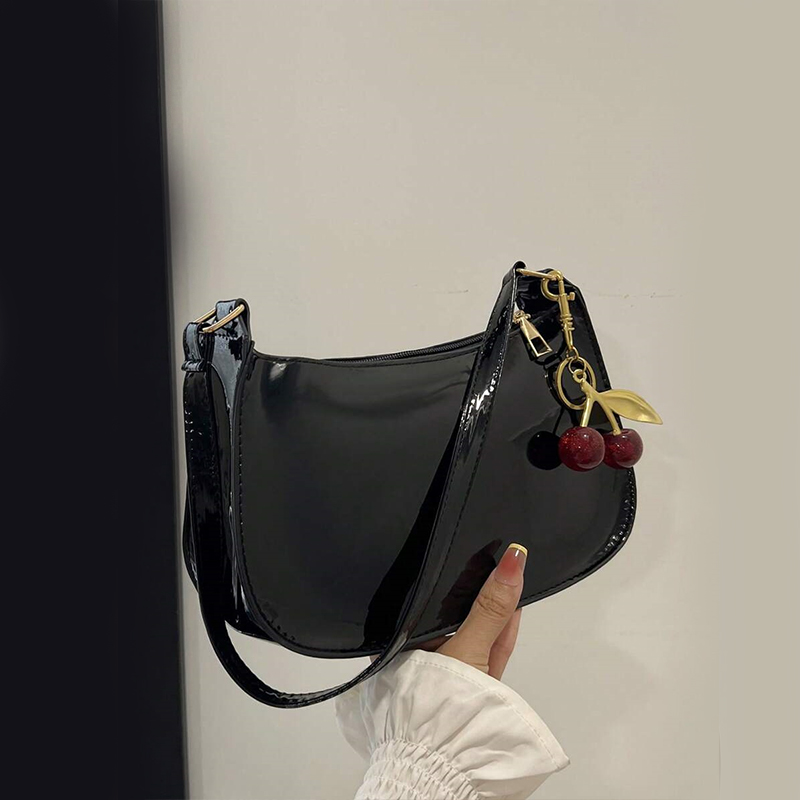 حقيبة يد نسائية من جلد البولي  - مراجعة Women Bags For Airport وسعره