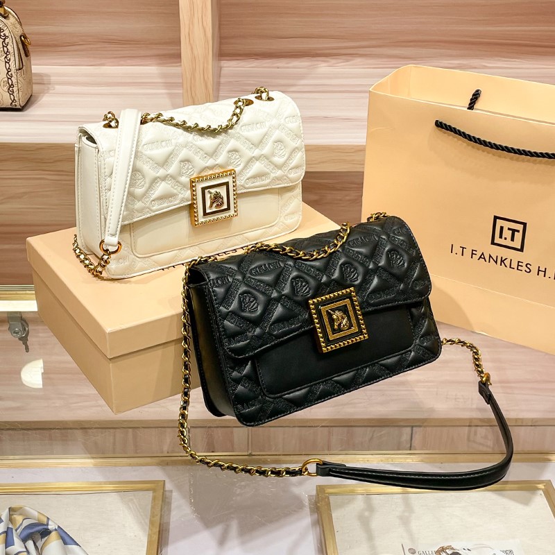 حقيبة نسائية ماركة 2025 لخريف  - مراجعة Women Bags High End Brands وسعره