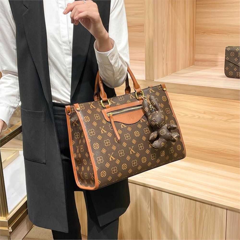 حقيبة يد نسائية ماركة 2025 حقي - مراجعة Women Bags High End Brands وسعره