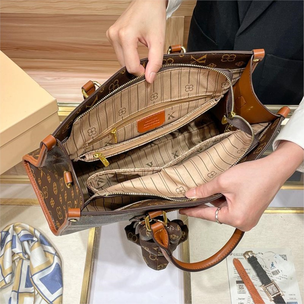 حقيبة يد نسائية ماركة 2025 حقي - مراجعة Women Bags High End Brands وسعره