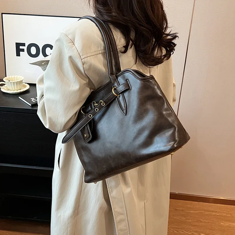 بو الجلود ريترو حمل حقيبة للنس - مراجعة Women Bags For Airport وسعره