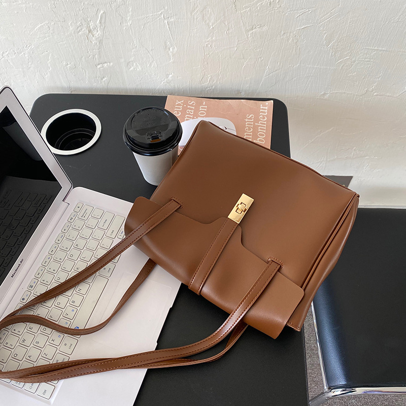 CGCBAG-حقائب حمل فاخرة للنساء  - مراجعة Women Bags For Airport وسعره
