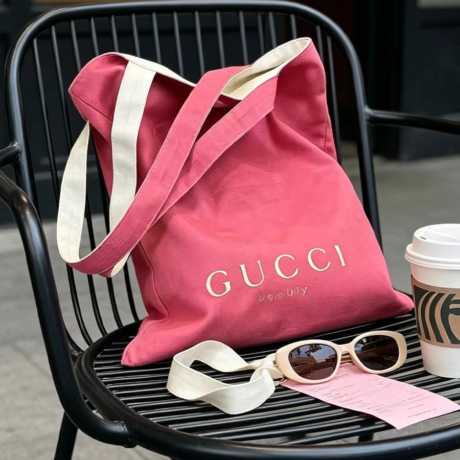 حقيبة يد نسائية من قماش GUCCI  - مراجعة Women Bags White وسعره