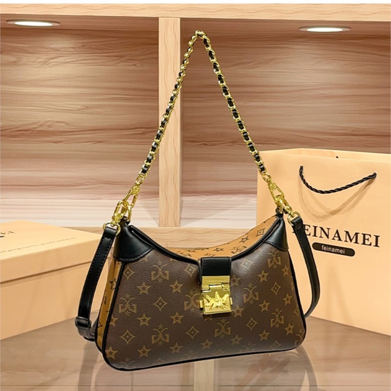 حقيبة نسائية فاخرة بسلسلة تحت  - مراجعة Women Bags High End Brands وسعره